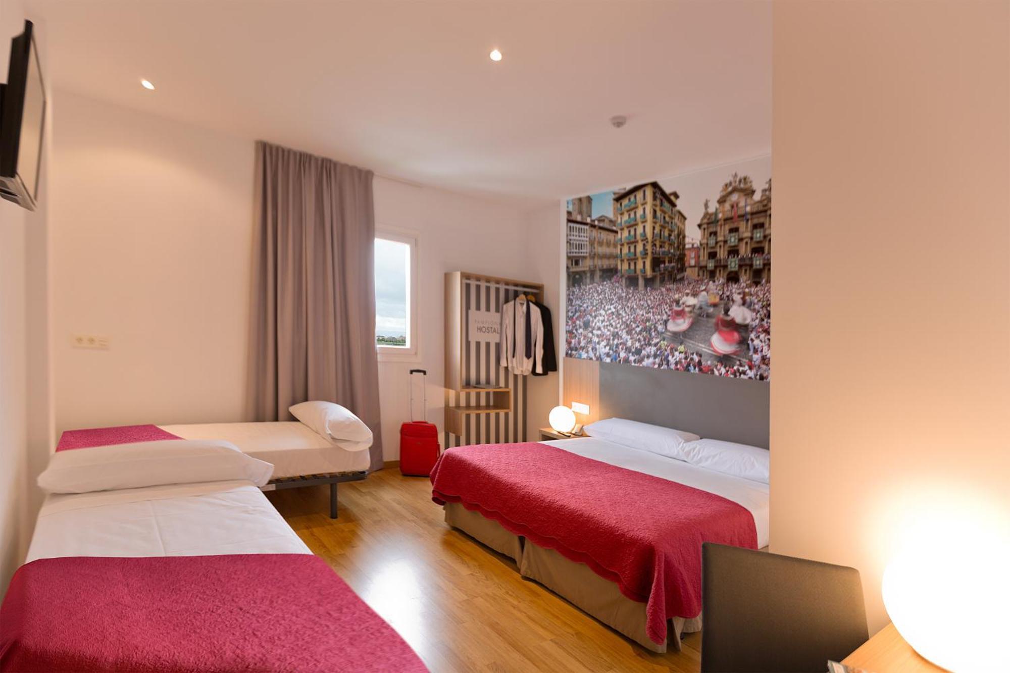 Quadruple Room,687060369:JPEG