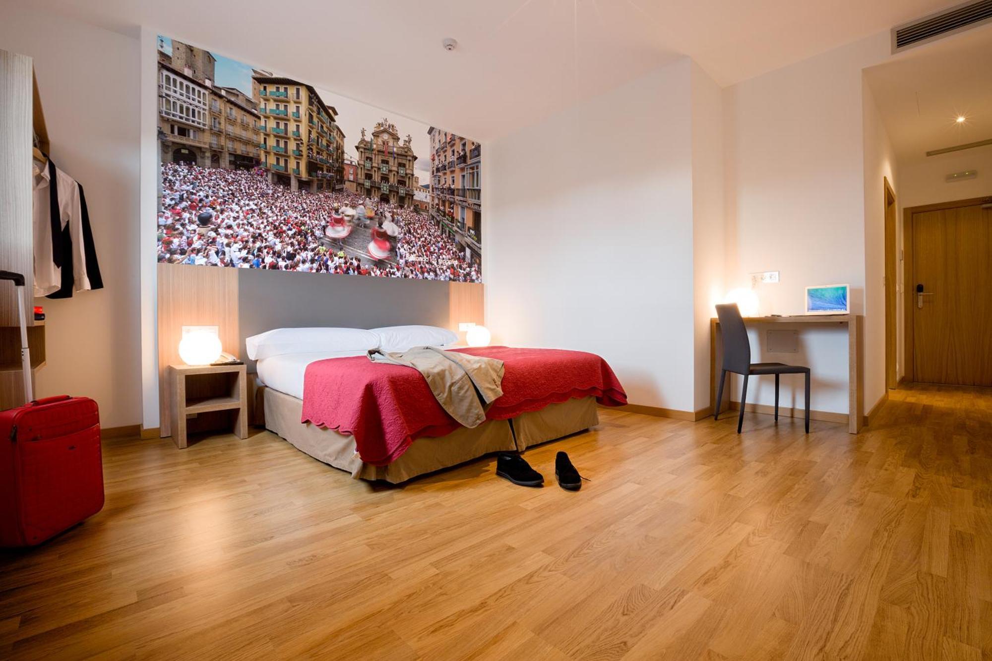 Double or Twin Room,687061140:JPEG